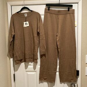 Anne Klein lightweight tan sweater/pant set